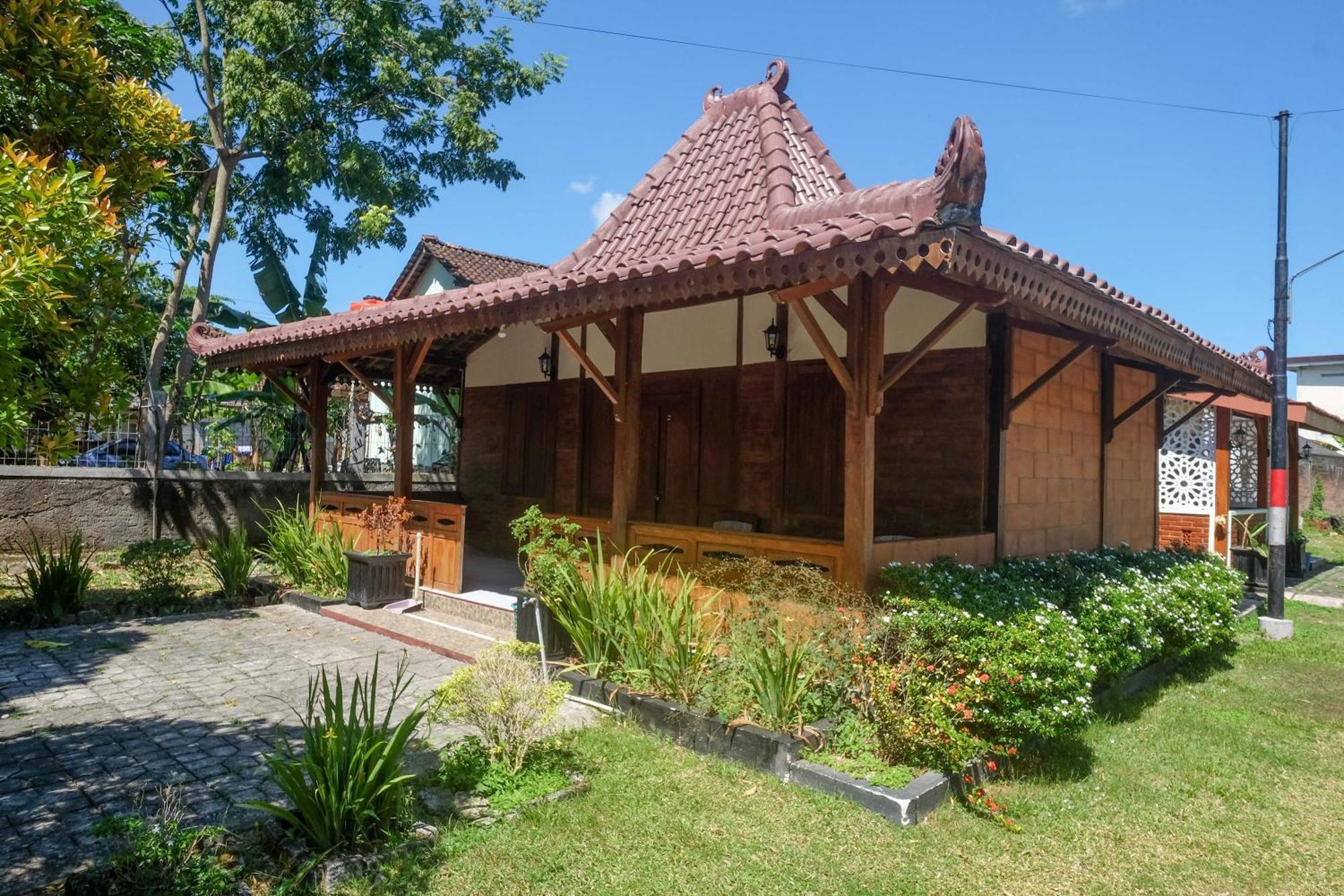 Reddoorz Syariah Near Alun Alun Wonosari Ξενοδοχείο Εξωτερικό φωτογραφία