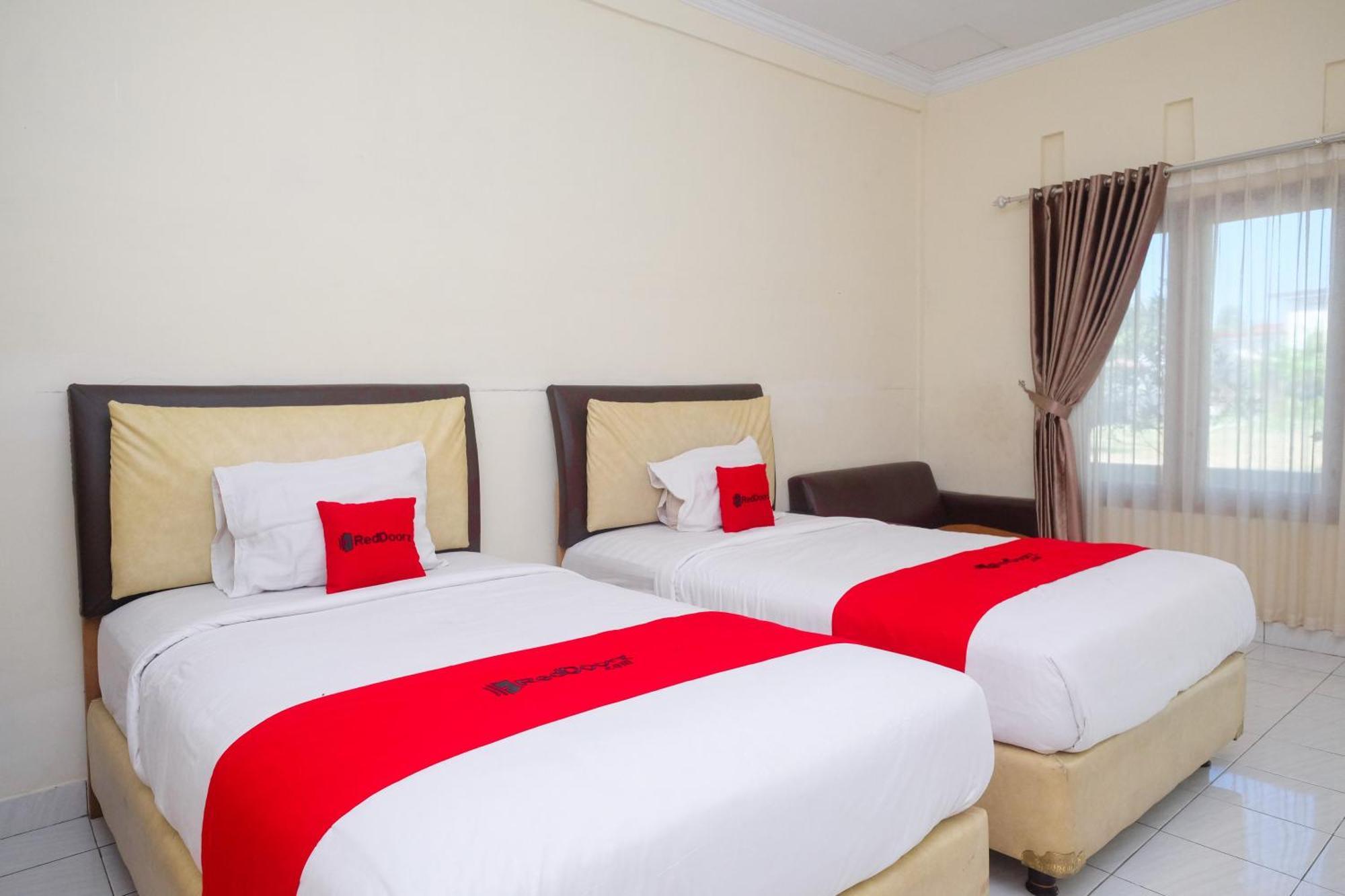 Reddoorz Syariah Near Alun Alun Wonosari Ξενοδοχείο Εξωτερικό φωτογραφία