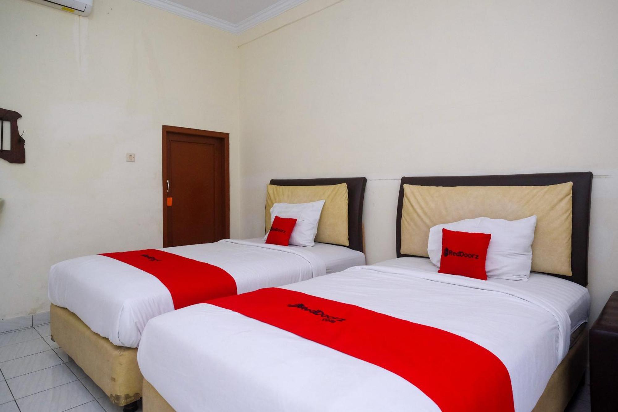 Reddoorz Syariah Near Alun Alun Wonosari Ξενοδοχείο Εξωτερικό φωτογραφία