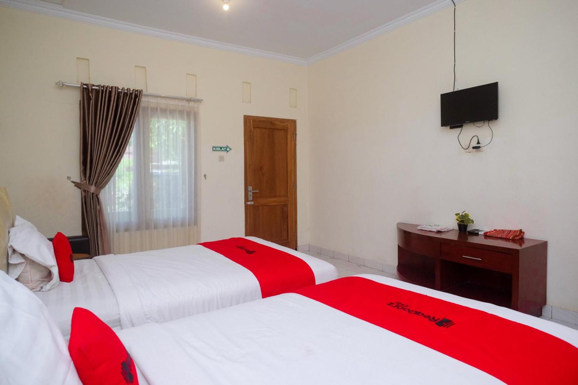 Reddoorz Syariah Near Alun Alun Wonosari Ξενοδοχείο Εξωτερικό φωτογραφία